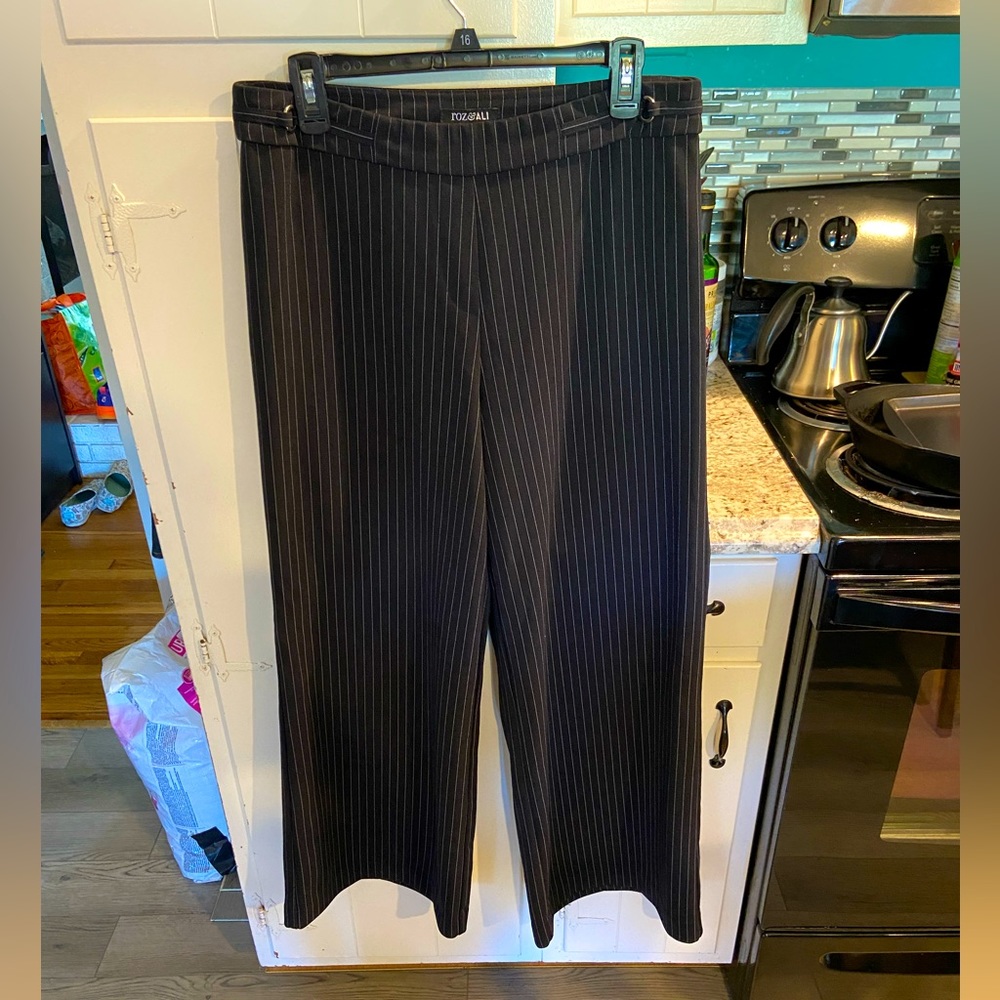 Roz & Ali Wide-leg Pinstriped Dress Pants